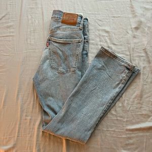 Levi’s premium jeans 25